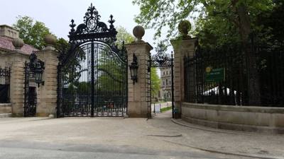 So while Julie and I were in Newport, RI we had some spare time so we decided to stop by a few of the Vanderbilt mansion