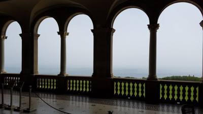 So while Julie and I were in Newport, RI we had some spare time so we decided to stop by a few of the Vanderbilt mansion