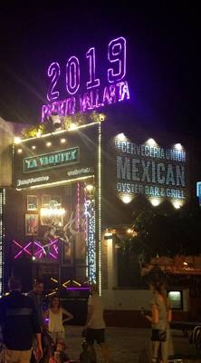 Today's trip (Part 2) was back to Malecon...but at night.  This place comes alive at night and as Marlin put it...probab