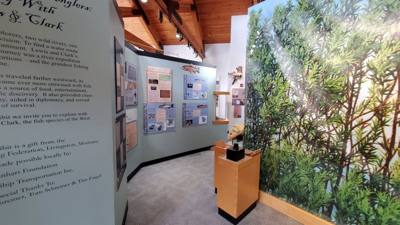 On the way out from Nebraska City we stopped by the Lewis and Clark center.  Interesting...and walked off that breakfast