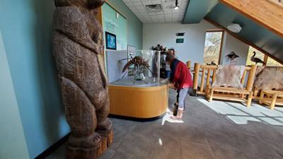 On the way out from Nebraska City we stopped by the Lewis and Clark center.  Interesting...and walked off that breakfast