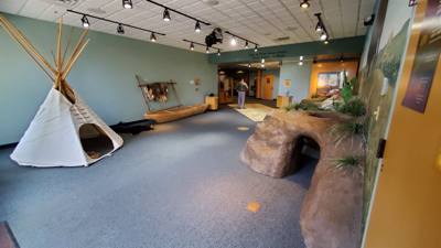 On the way out from Nebraska City we stopped by the Lewis and Clark center.  Interesting...and walked off that breakfast