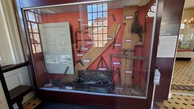 The Carpenter’s Company, established in 1724, which is one of the oldest craft guilds in the US, built Carpenter’s Hall 