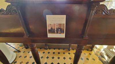 The Carpenter’s Company, established in 1724, which is one of the oldest craft guilds in the US, built Carpenter’s Hall 