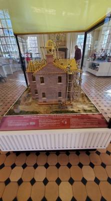 The Carpenter’s Company, established in 1724, which is one of the oldest craft guilds in the US, built Carpenter’s Hall 
