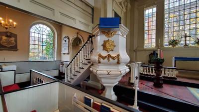 The last stop on the first day of touring Philadelphia, we visited Christ Church and its burial grounds that were establ